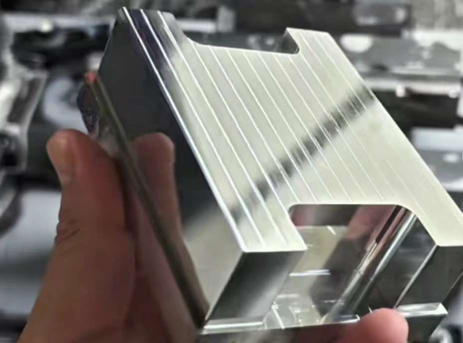 mirror-finish-cnc-machining-aluminum 1 mirror-finish-cnc-machining-aluminum 1